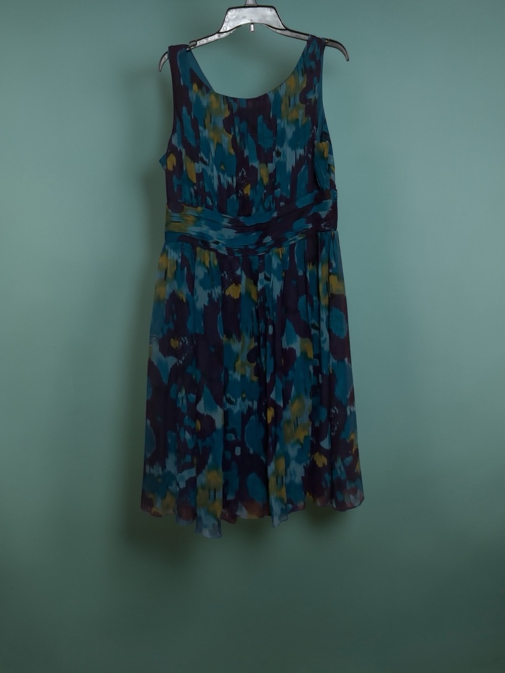 Printed Teal & Navy Sleeveless Midi Dress - Picture 4 of 4
